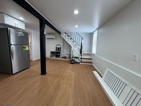 4th image of 233 Franklin Rd