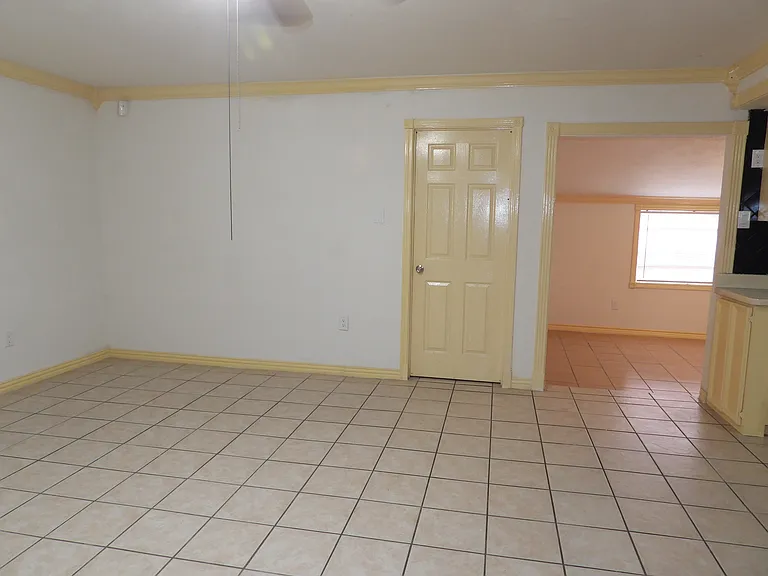 14327 Lorne Dr — Photo 38