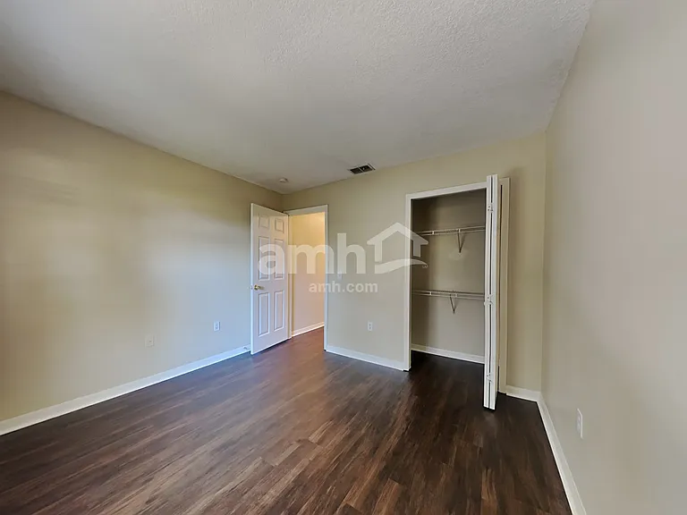1625 Hudderfield Cir — Photo 16