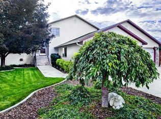 2551 W Pebblestone Ct, Meridian, ID 83646