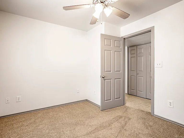 McKinney Park Apartments — Photo 19