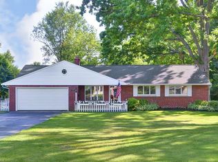30525 Lake Rd, Bay Village, OH 44140