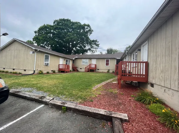 808 Culbreth Ave APT E, Thomasville, NC 27360