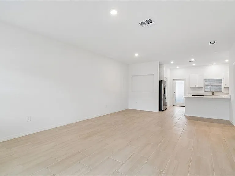 10822 Ichetucknee Way — Photo 7