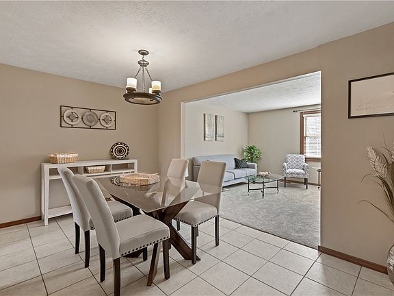 2nd image of 225 E Commons Dr