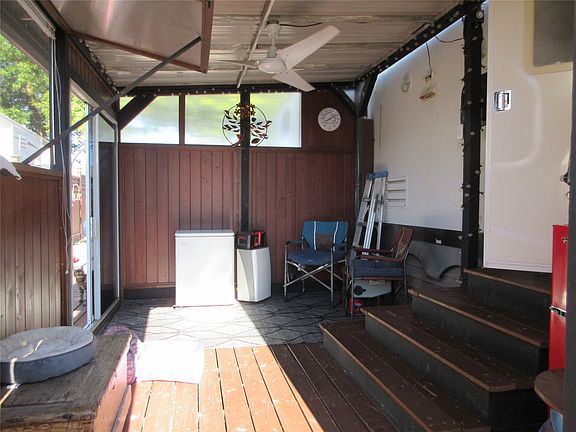 3rd image of 415 Commonwealth Rd #18