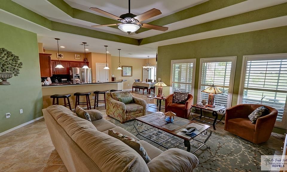 1st image of 4 Valdarama Dr