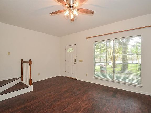 5th image of 2930 Grants Lake Blvd