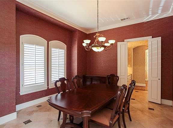 5th image of 4596 Biltmoore Dr