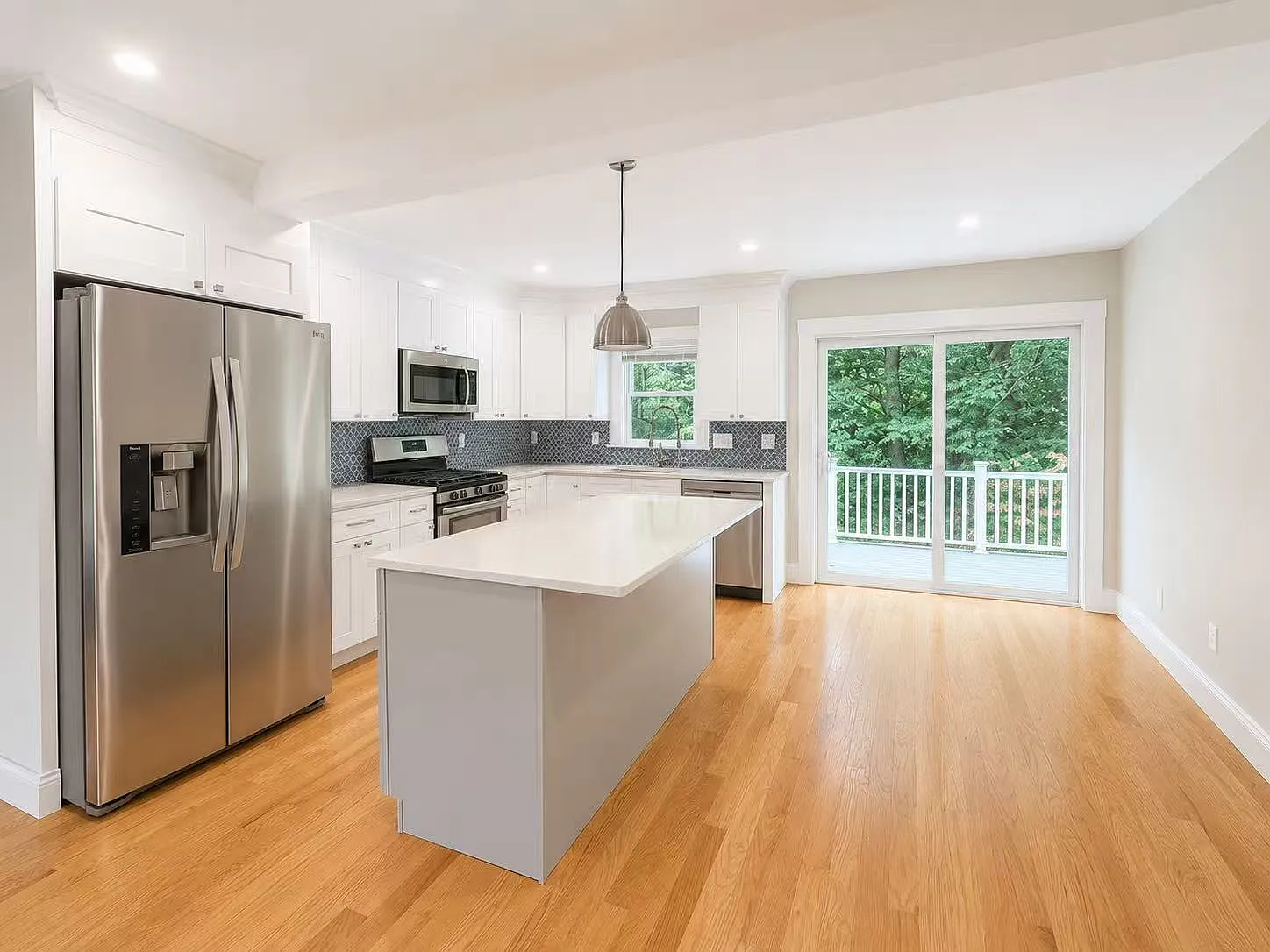 4 bed, 1750 sqft, $5,200 — Photo 4