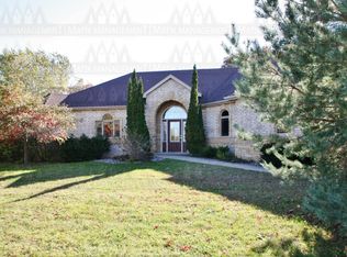 905 Snowbird Dr, Red Wing, MN 55066