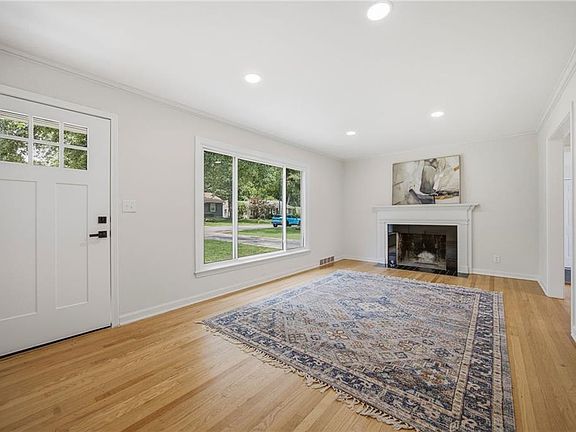 5th image of 4121 W 54th St
