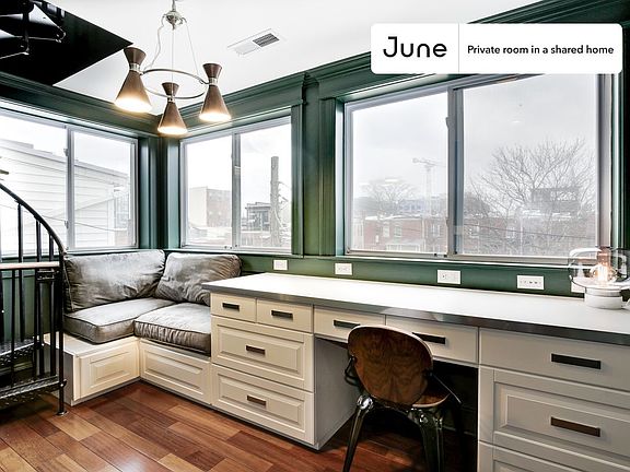 3rd image of 814 9th St NE #D