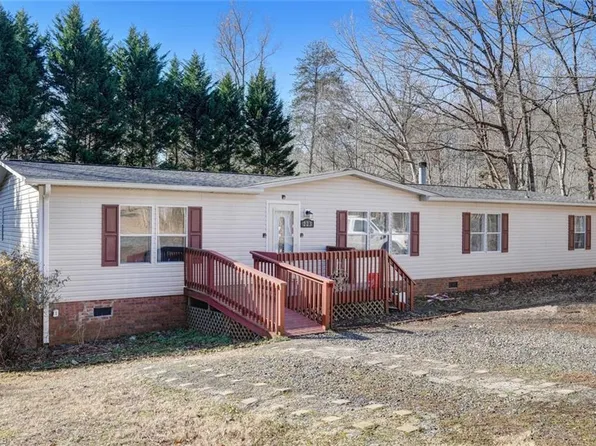 223 B Austin Dr, Eden, NC 27288