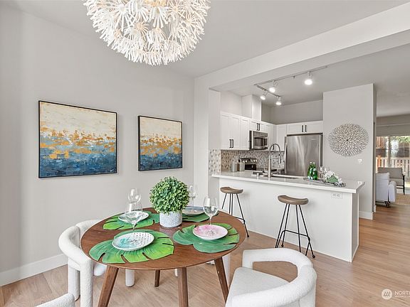 4th image of 2680 139th Avenue SE #83