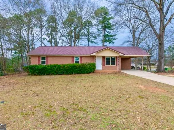 149 Sims St, Winder, GA 30680