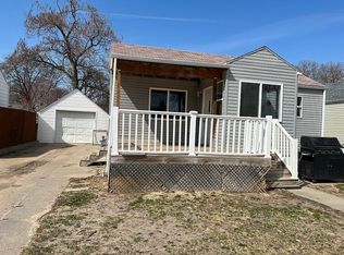 608 W 16th St, Grand Island, NE 68801