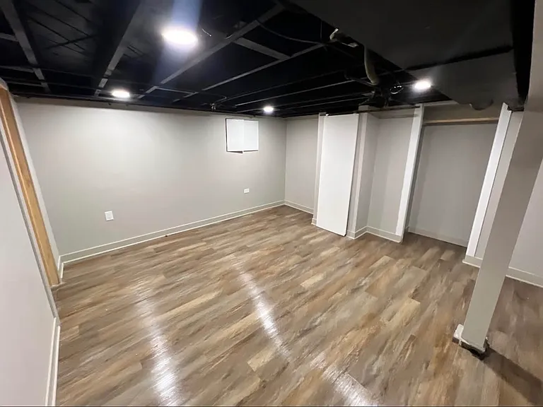 511 Royal Ave — Photo 9