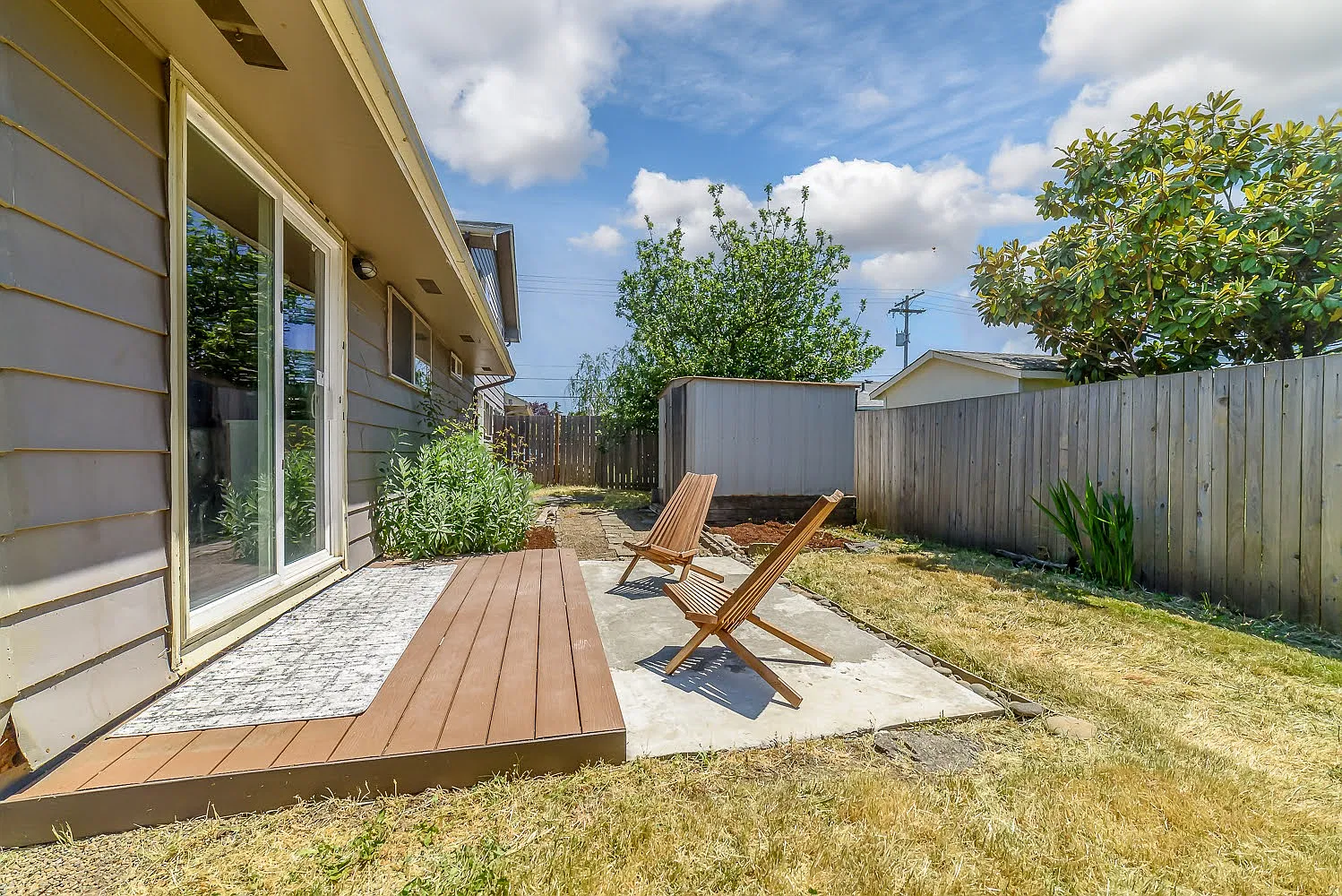 3 bed, 975 sqft, $2,100 — Photo 1