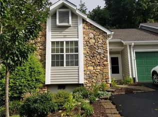 189 Laurel Park Pl, Hendersonville, NC 28791