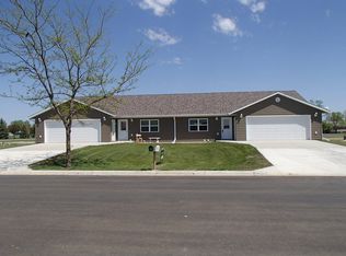 207 N Madison St, Groton, SD 57445