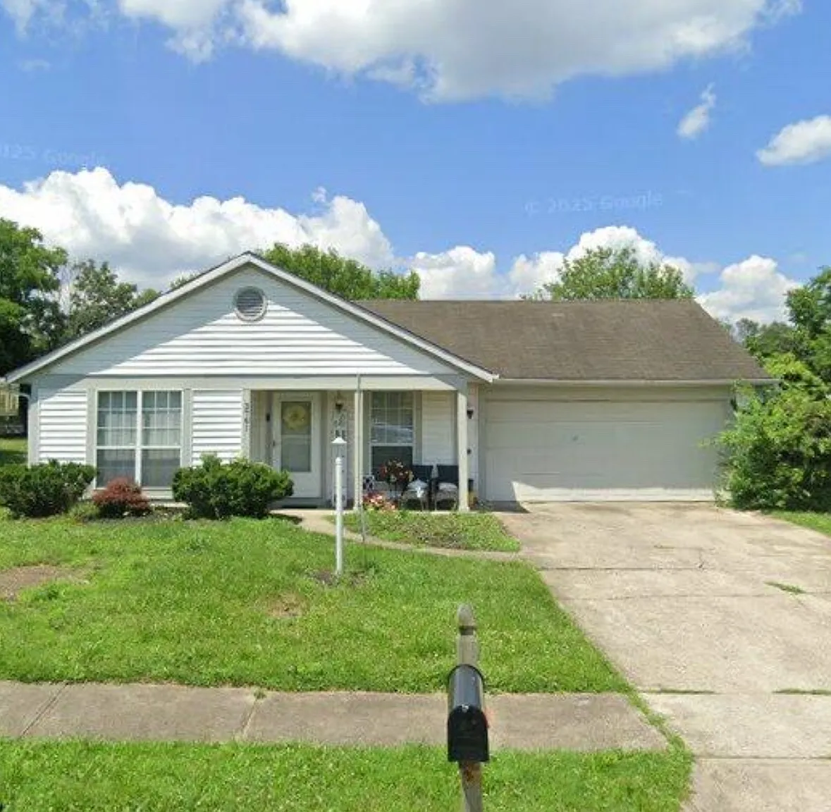3 bed, 1.5 bath, 988 sqft, $1,800 — Photo 1
