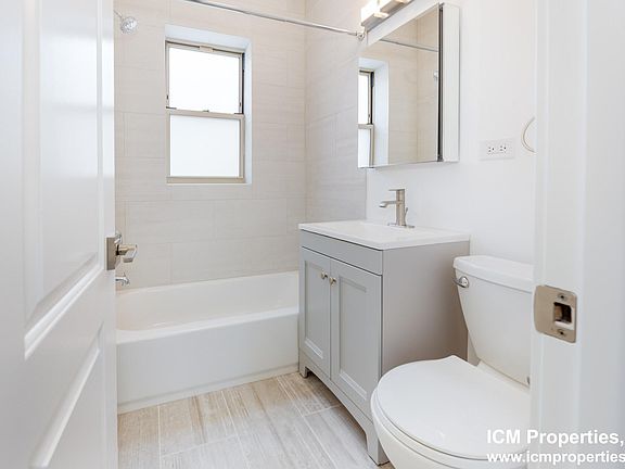 4th image of 4823 N Wolcott Ave #3F