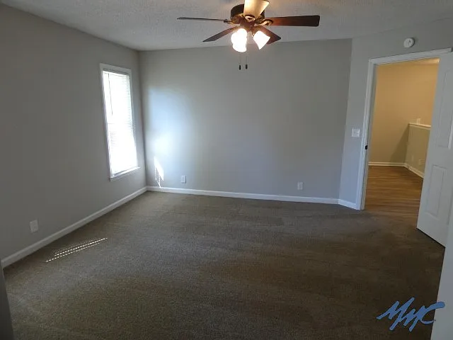 2262 Patriot Dr — Photo 24