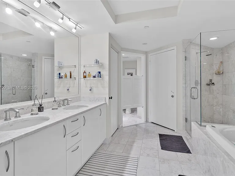 1331 Brickell Bay Dr #2007 — Photo 8
