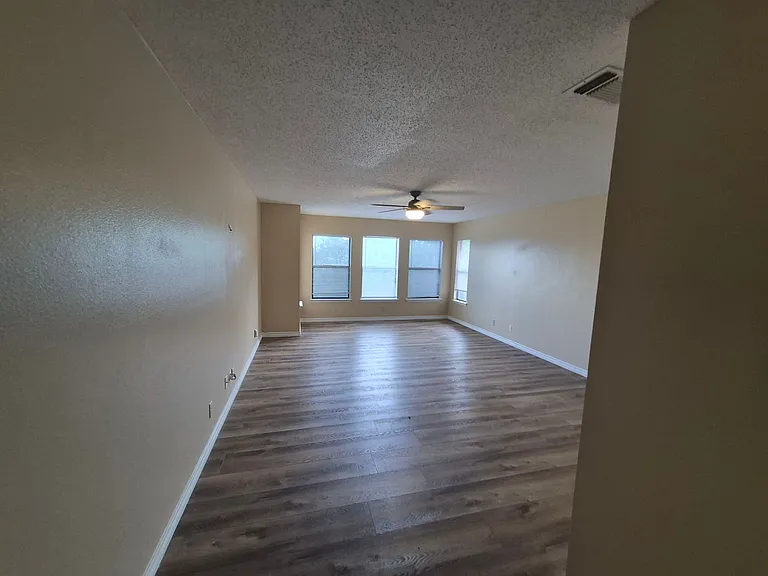 7314 Justino Trl — Photo 33