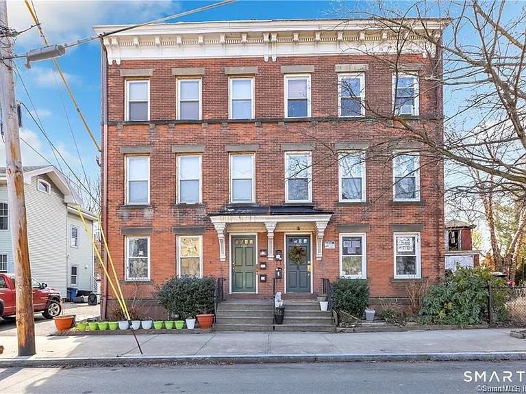 100 Lyon St — Photo 1