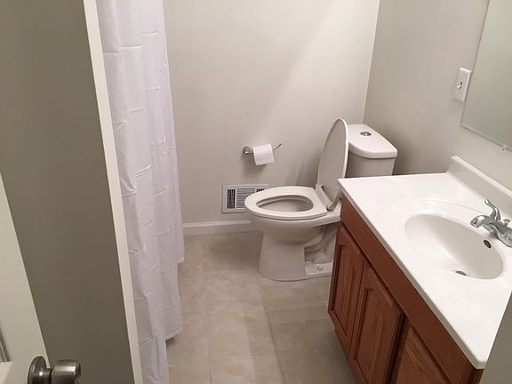 5th image of 33266 Winchester St
