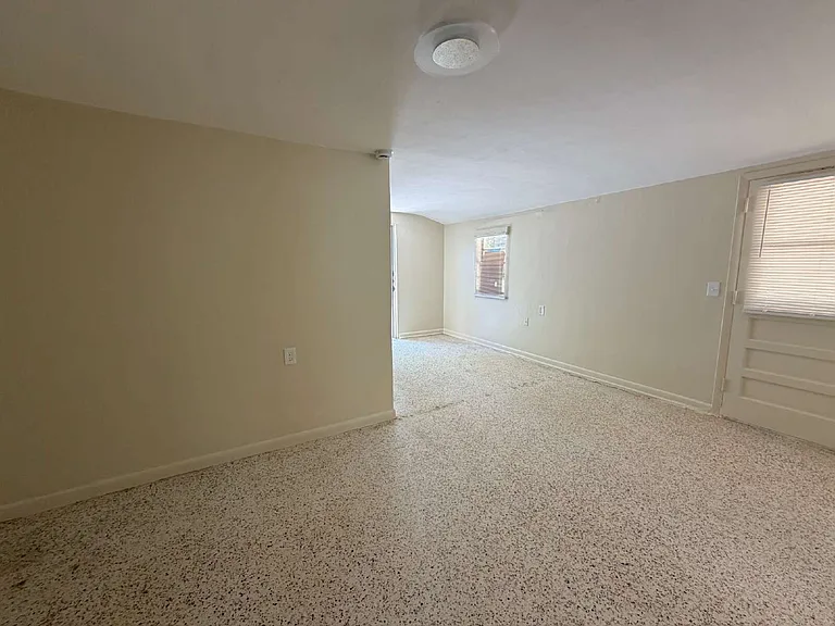 5808 Olive Dr — Photo 7