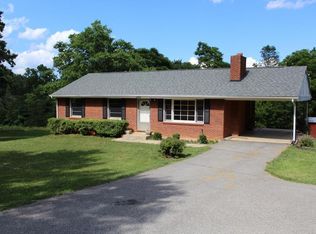 7888 Leesville Rd, Huddleston, VA 24104