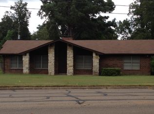 811 Westlawn Dr, Texarkana, TX 75501