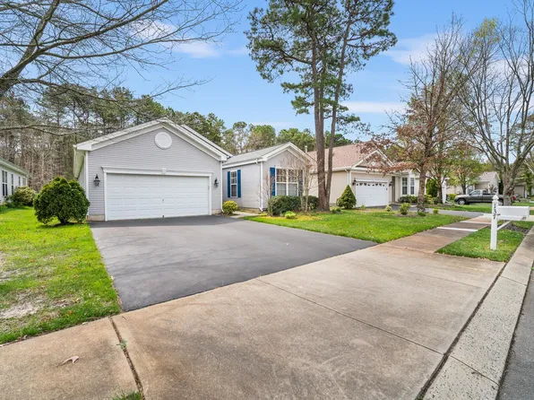 137 Saint Georges Dr, Galloway, NJ 08205