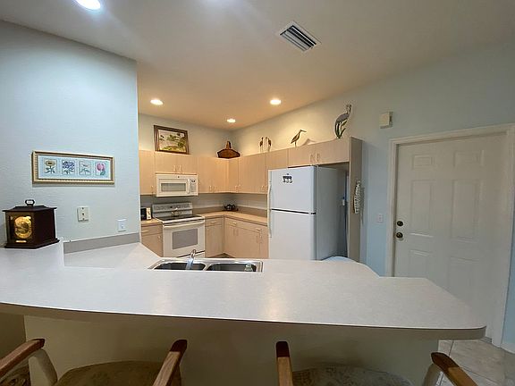 3rd image of 1218 Green Oak Trl