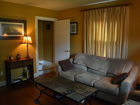 Front room /living room