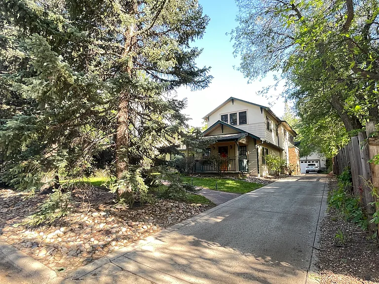 560 University Ave — Photo 83