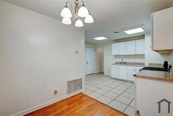 306 Evergreen Hl — Photo 7