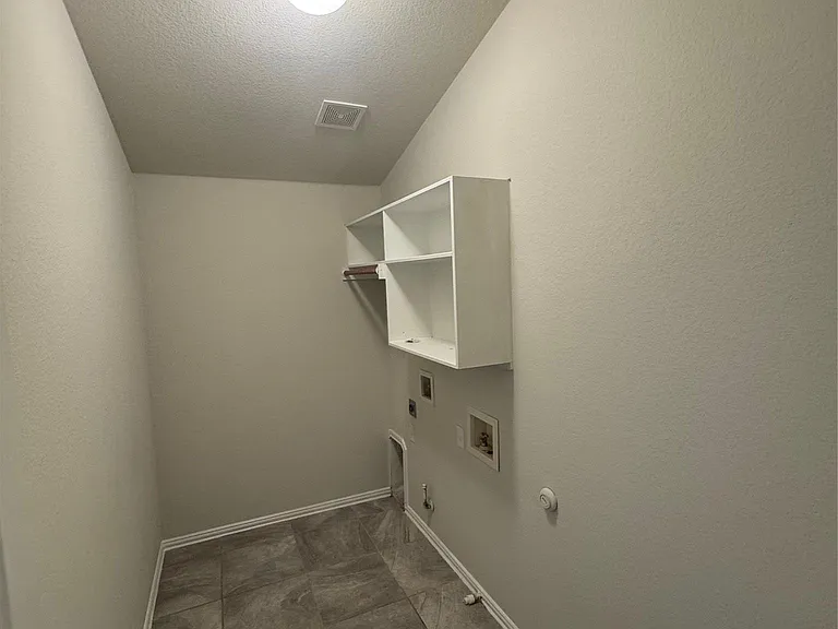 1713 Suter St — Photo 13