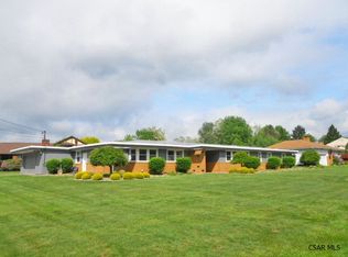 1108 Club Dr, Johnstown, PA 15905