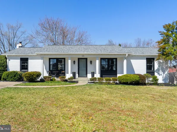 126 Maryanne Ave SW, Leesburg, VA 20175