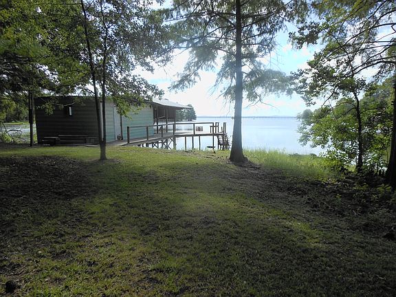4th image of 1166 Lakeshore Dr