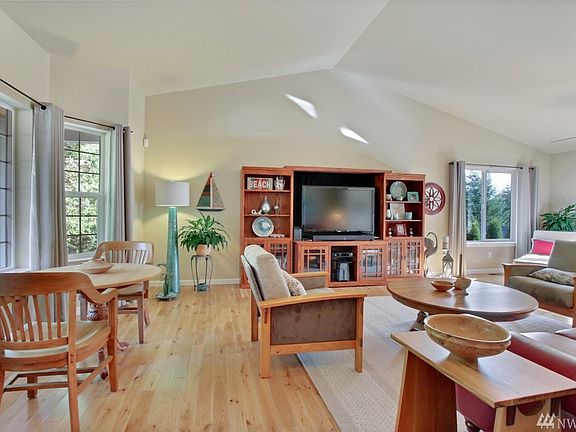 4th image of 13712 Goldman Dr NW