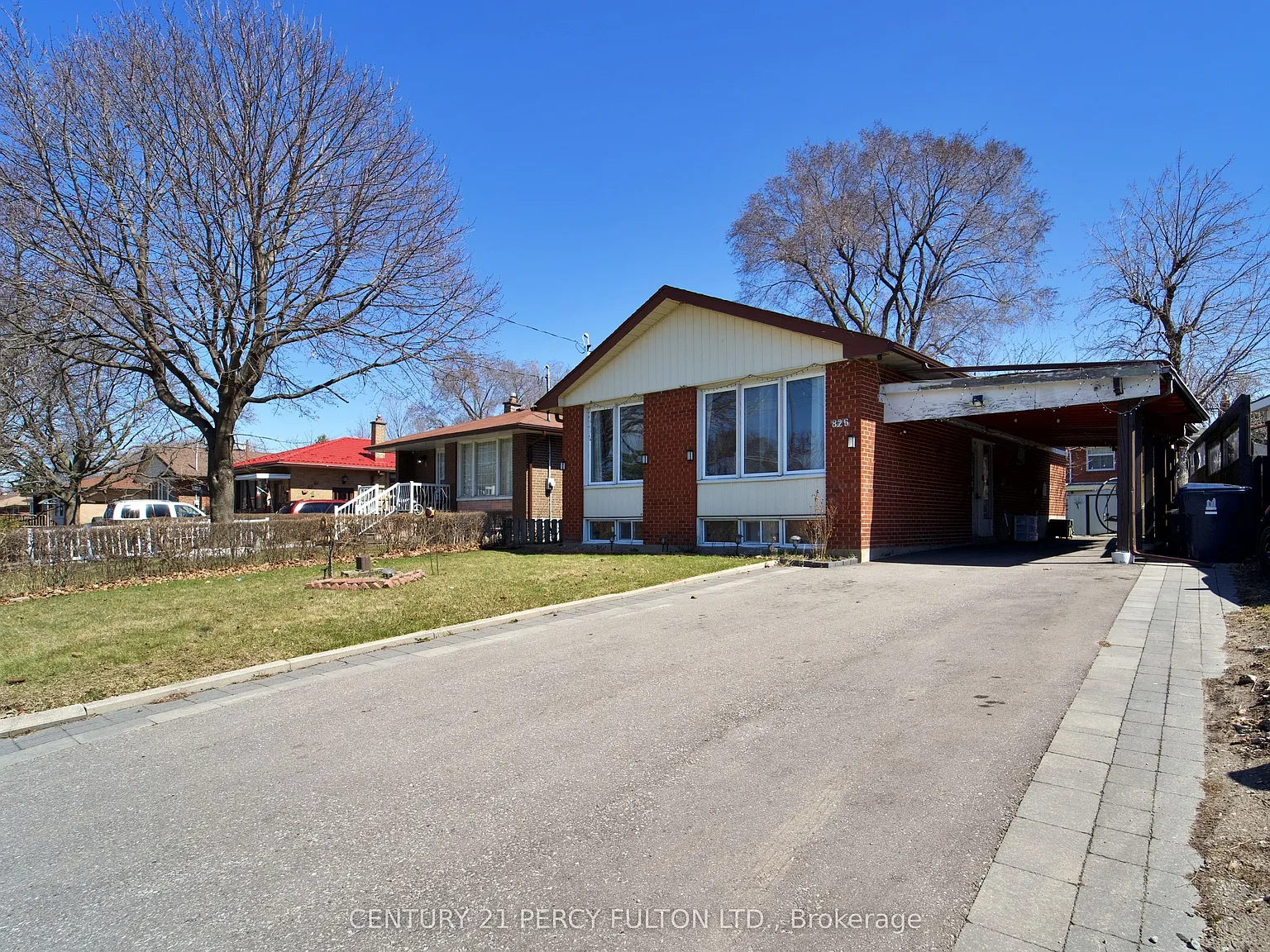 3 bed, $2,400 — Photo 2