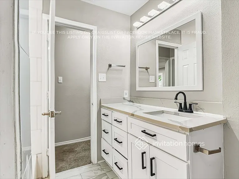212 W 5th St — Photo 18