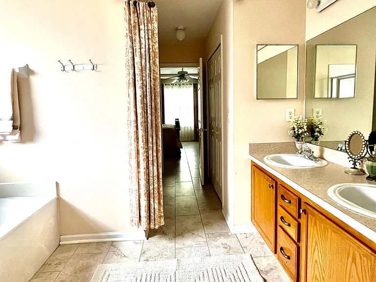 3258 Woodglen Dr — Photo 26