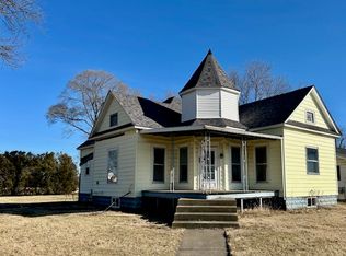 502 E Attica St, Rossville, IL 60963