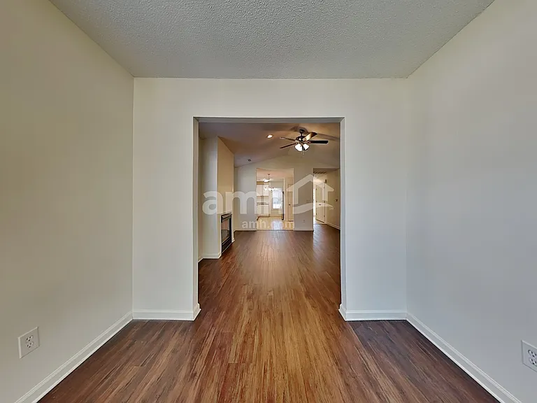 197 Cameron Way Cir — Photo 16